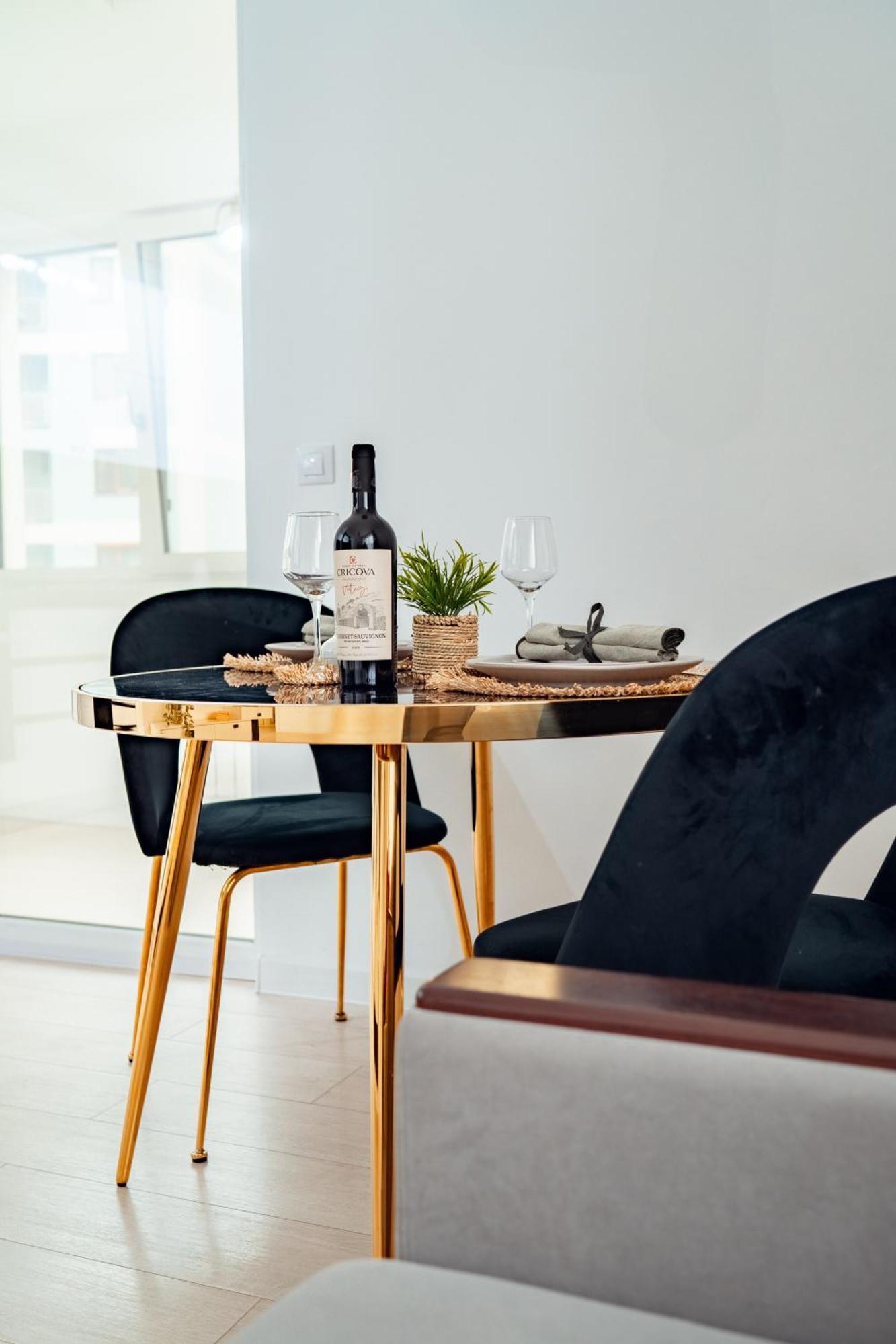 Apartment Luxury Cozy And Mall